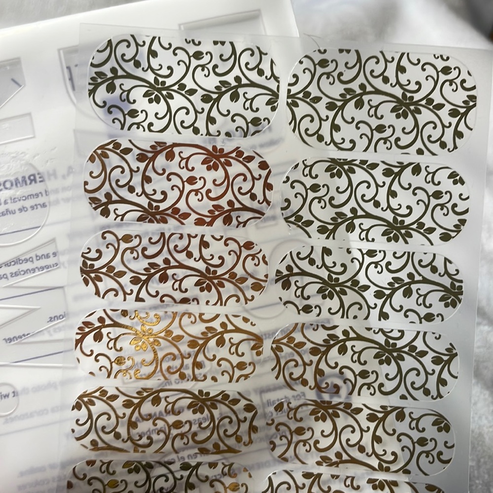 Jamberry Nail Wrap - Gold Floral